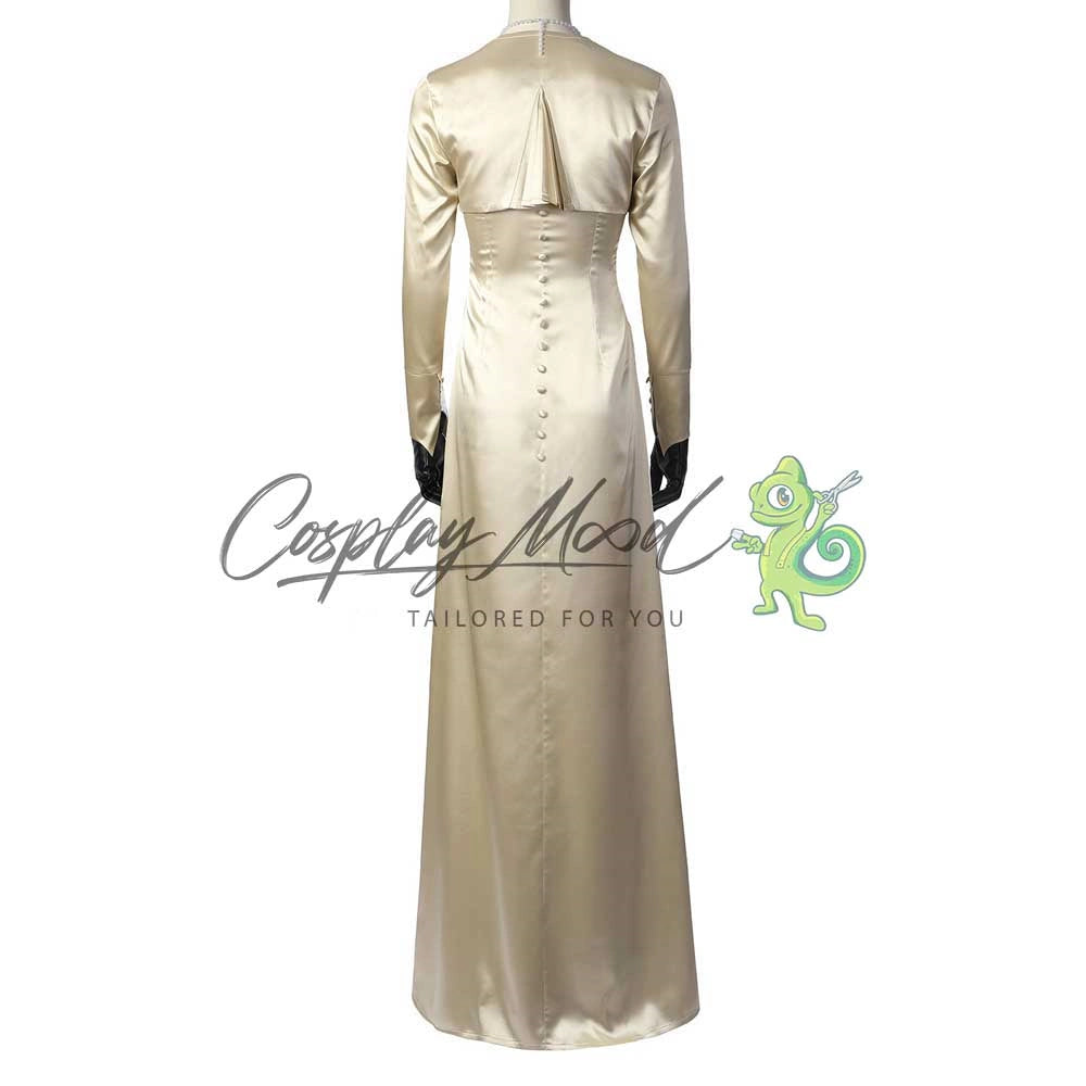 Costume-cosplay-Alcina-Dimitrescu-Resident-Evil-8-5