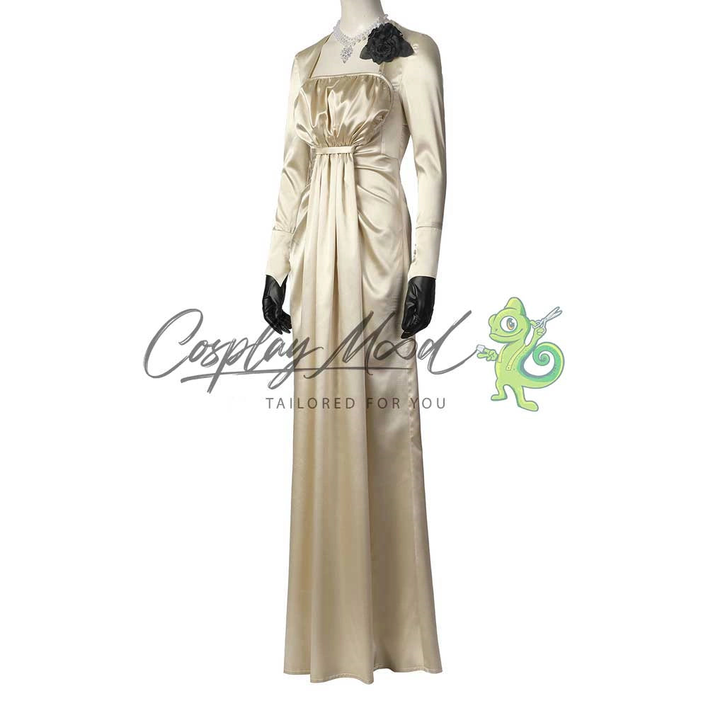 Costume-cosplay-Alcina-Dimitrescu-Resident-Evil-8-4